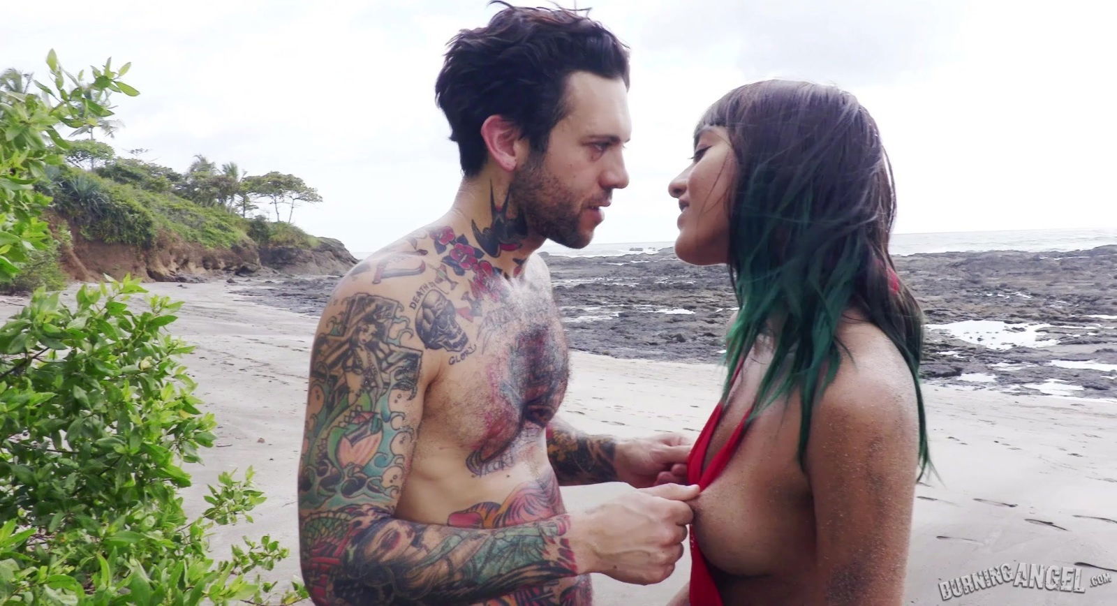 Tattooed blast fucking Janice Griffith beach