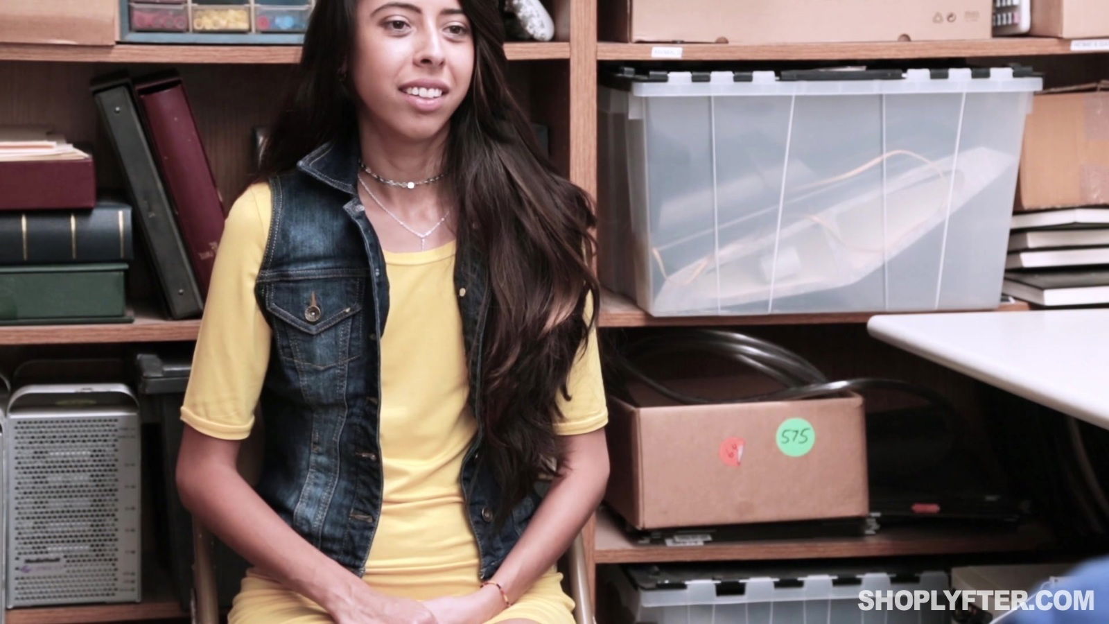 Victoria Vargaz fucked hard by an insatiable police officer