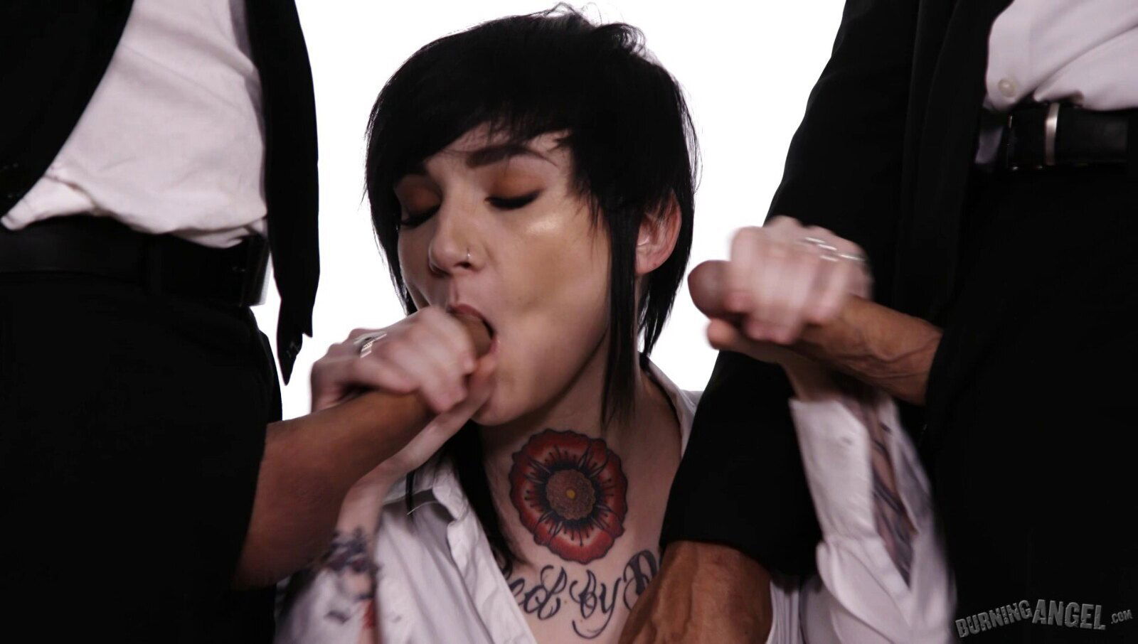 Ramon Nomar sharing Nikki Hearts with his buddie Steve Holmes