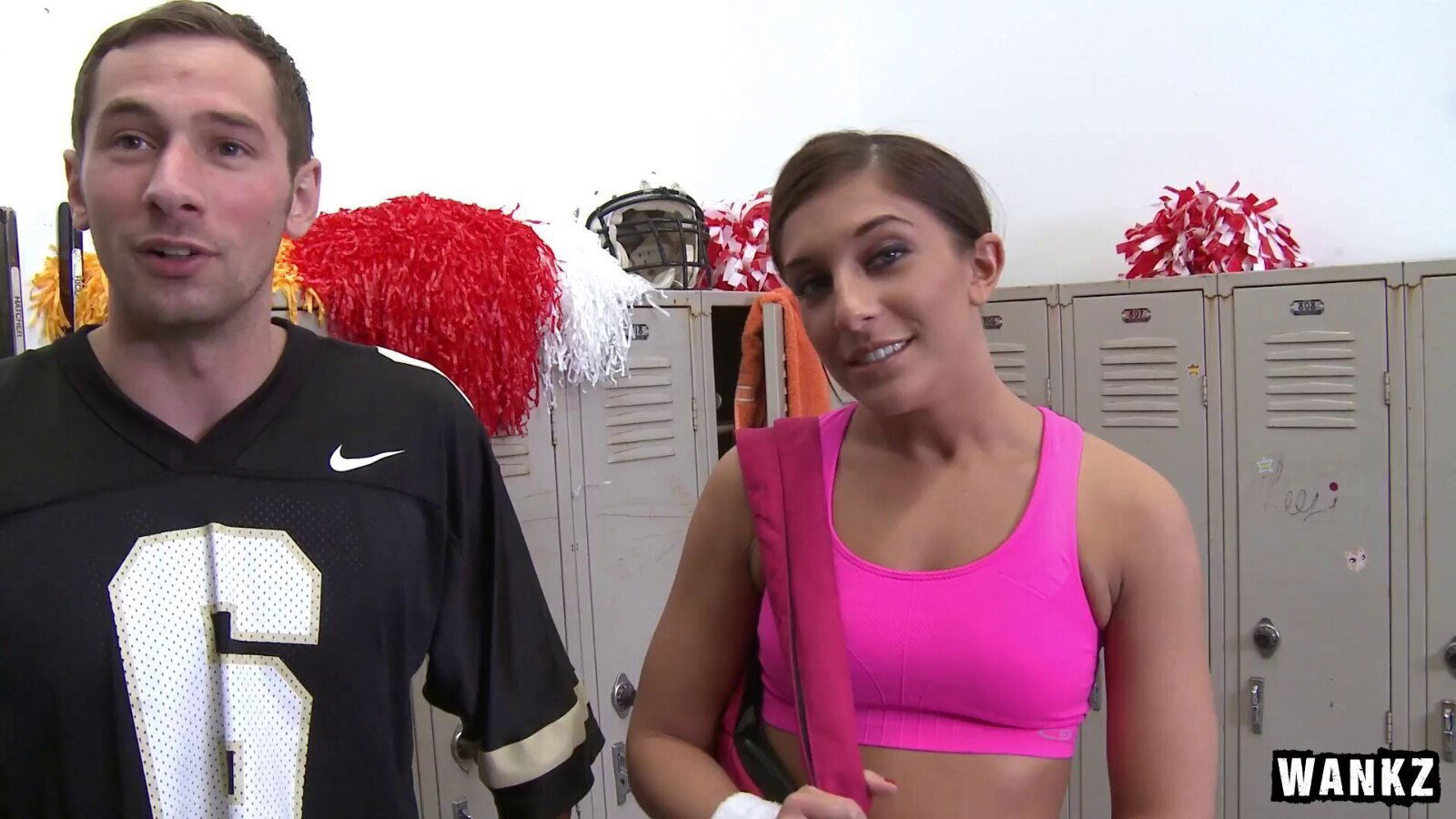 Athletic girl likes fucking handsome hunks in the gym