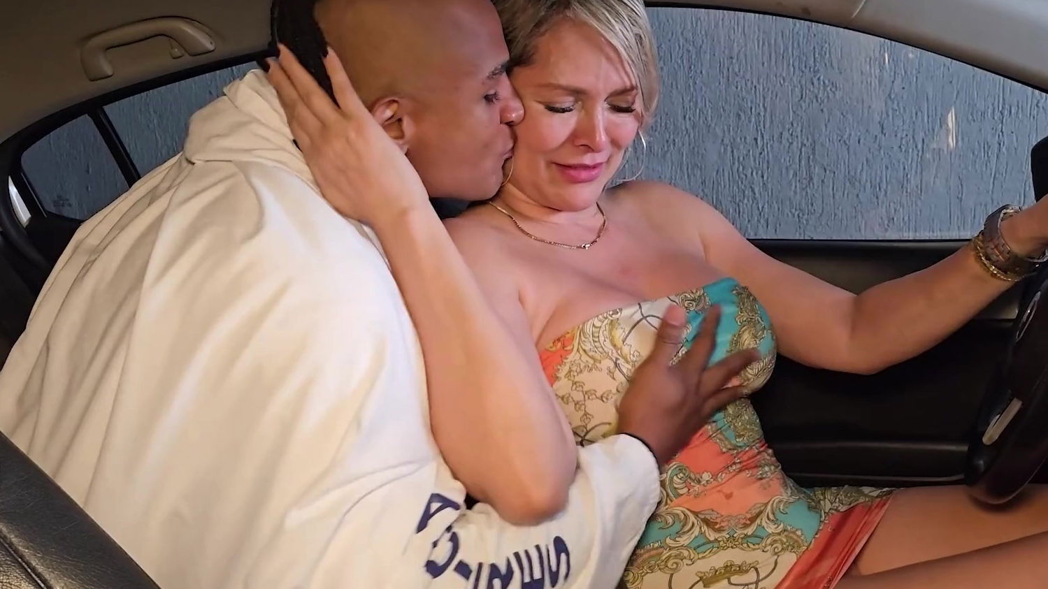 THis horny milf doesn't enough tries fulfill insatiable hunger with young