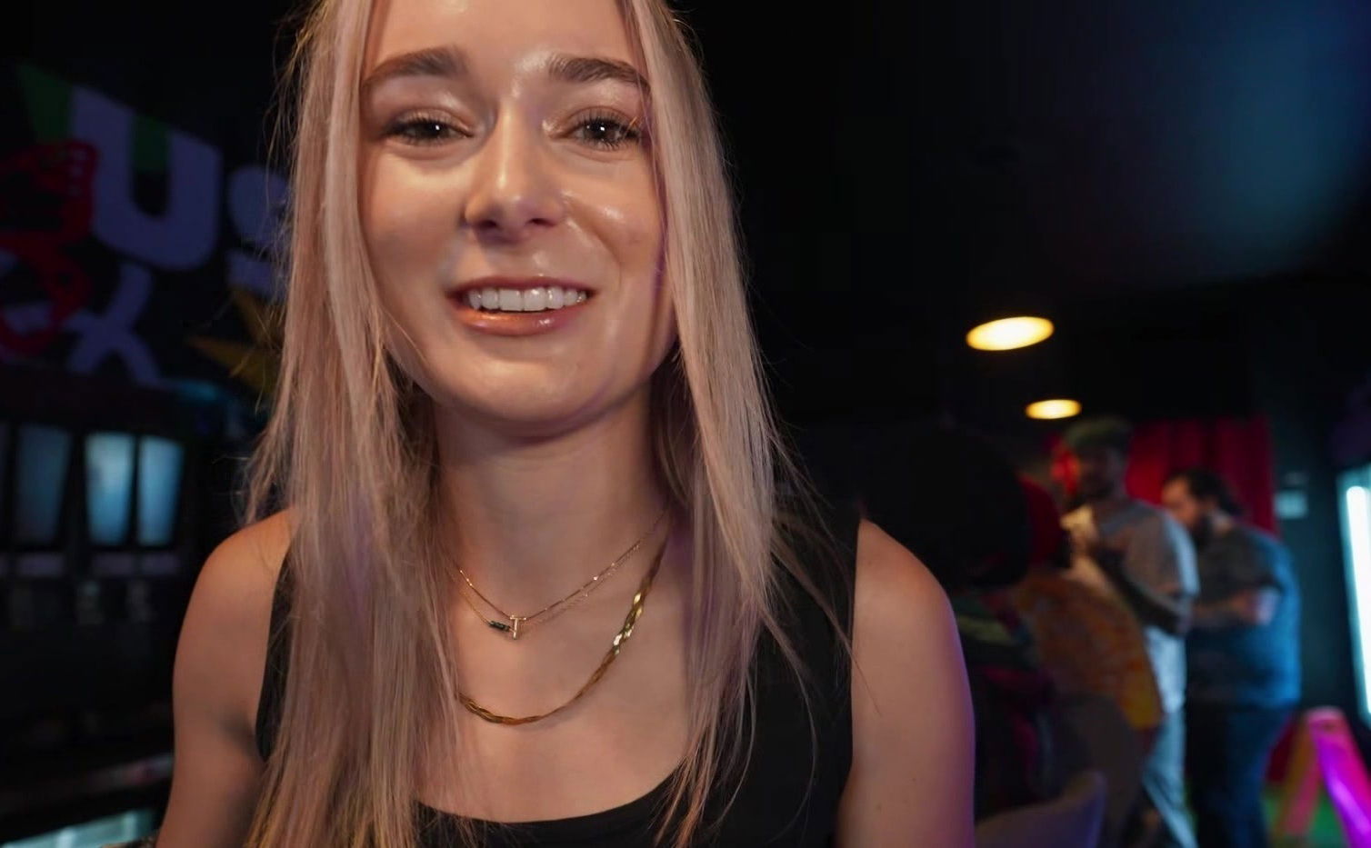 Skinny blonde chick Thea Summers gets fucked sport