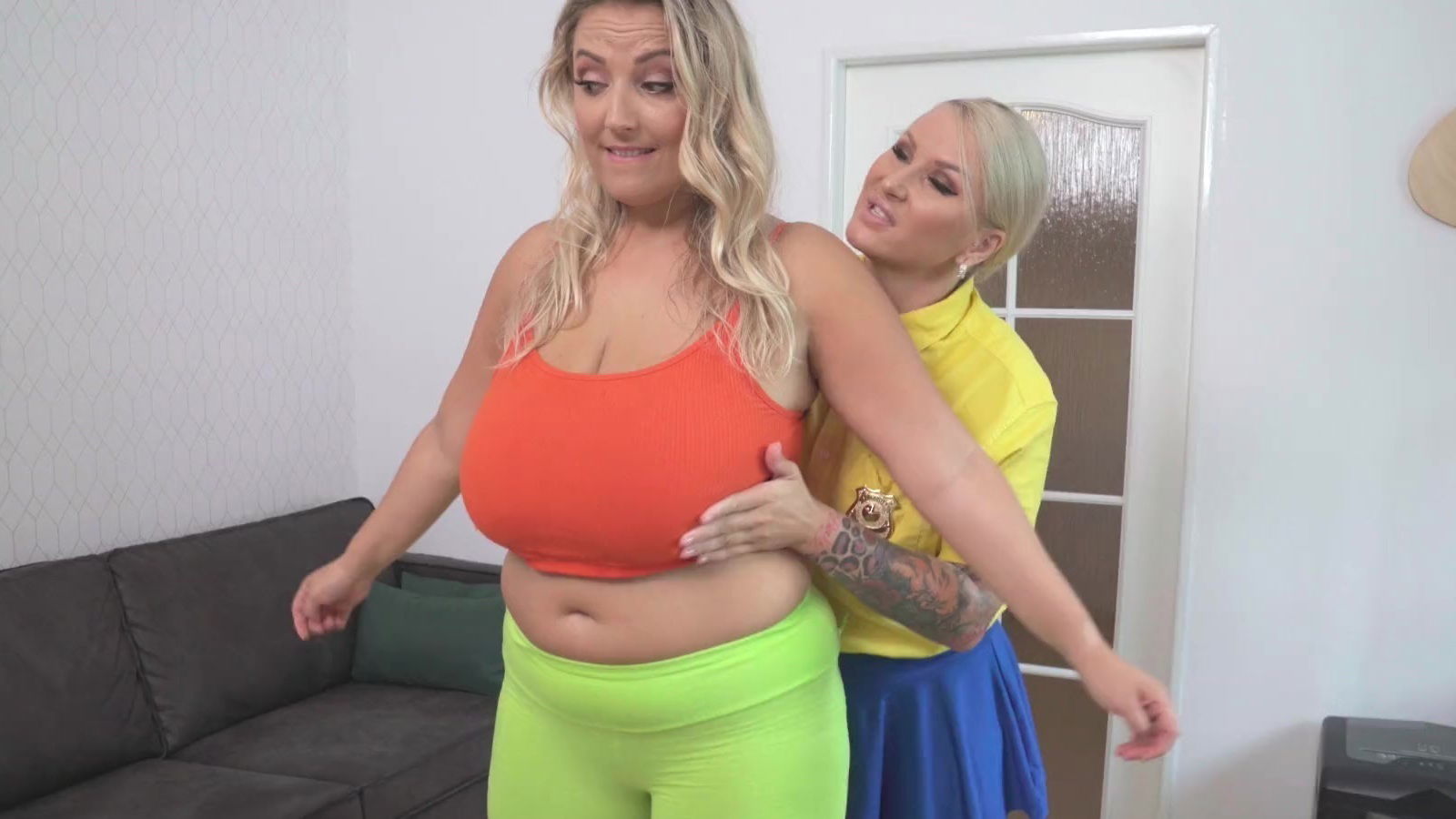 Curvy blonde lesbians Crystal Swift Jarushka Ross fucking floor