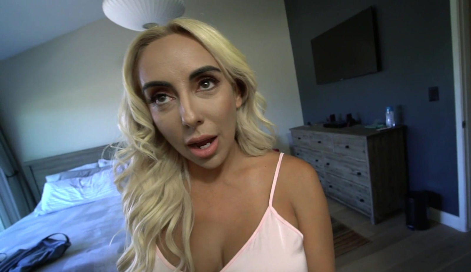 Kylie Kingston takes after servicing hard dick