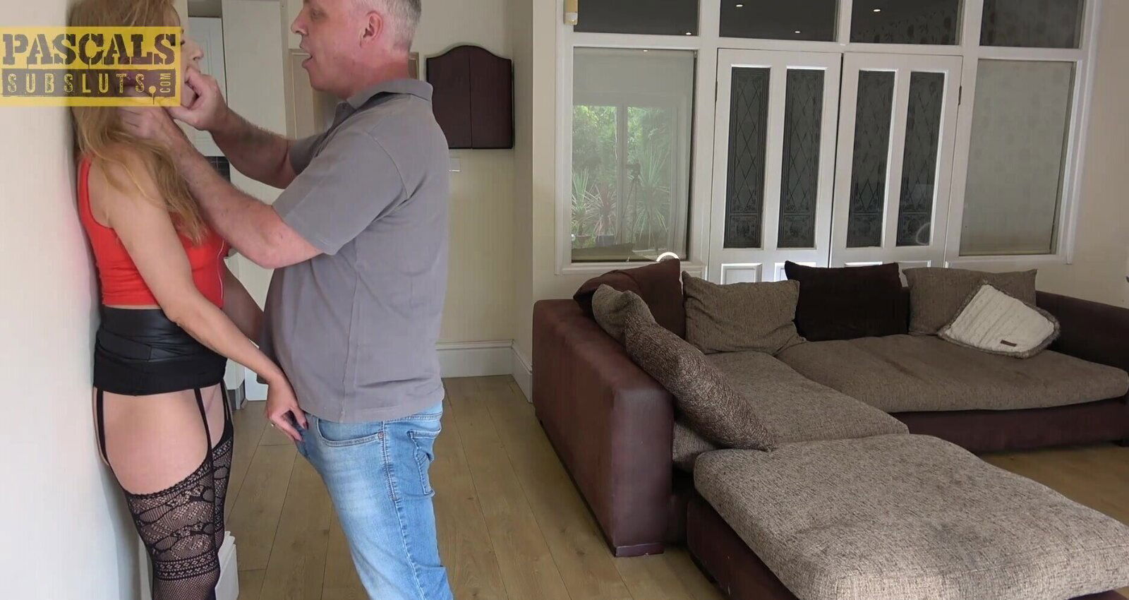 Horny blonde Amelia Grace shakes masturbates