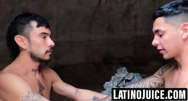 Pouncing Albertos tight after teasing with massage