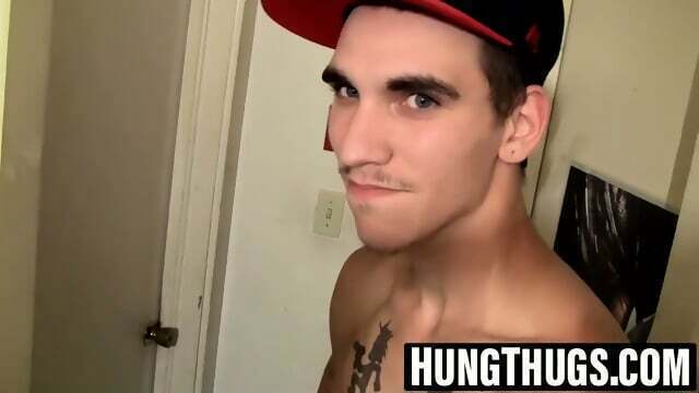 Thug jerks while fucking with deep