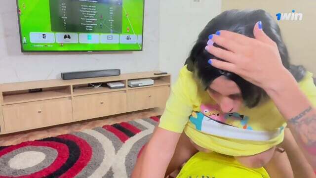 While playing romp games, milk well JENIFERPLAY