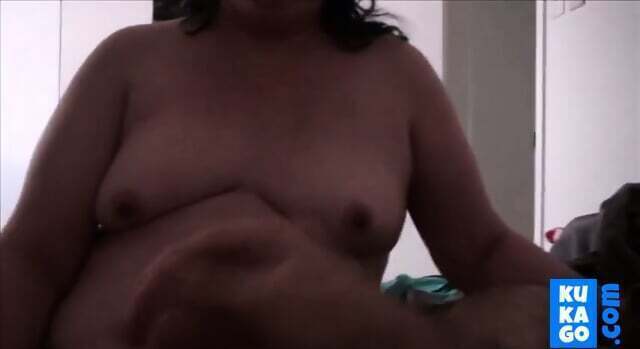 Aunt Linda's Handjob