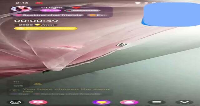 Chamet girl boobs show