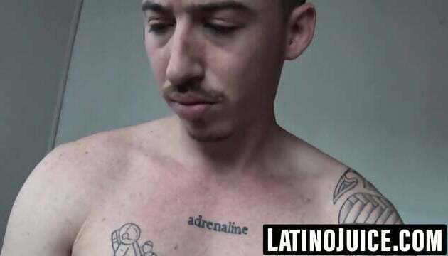 Paying tattooed Manu touch body stroke