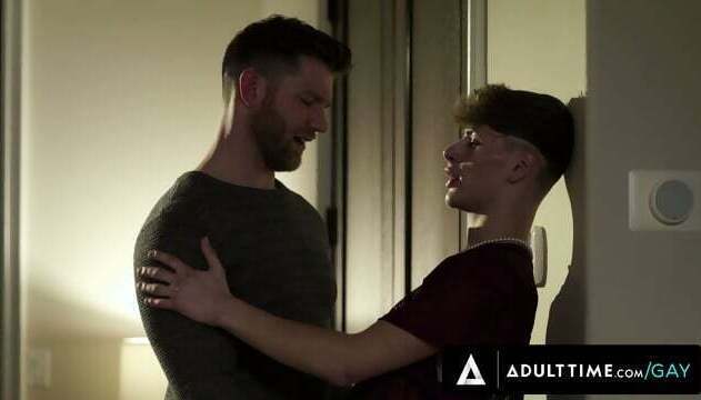 ADULT TIME Upset Twink Cyrus Stark Hunk Older Boyfriend Caden Jackson Have Swap Sex! FACIAL Latvian