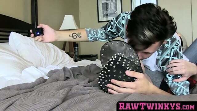 tattooed young engage condom-free, raw, passionate fuck