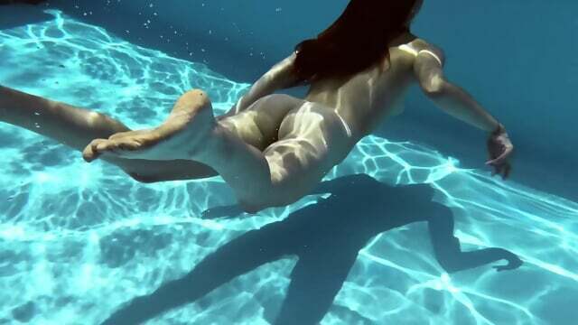 mixed race teen Fernanda Releve swimming naked