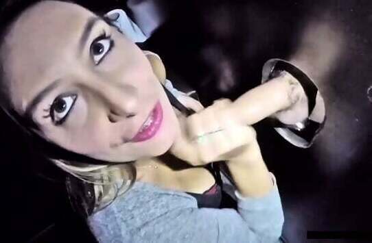 Mariah Leonne Gloryhole