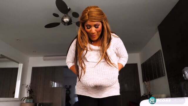 Africa Sexxx Shows Giant Gets