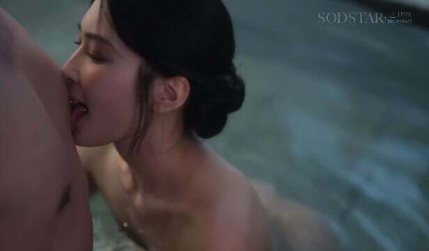 Honjo Suzu, beautiful lewd young proprietress seduces single guests couples spring trip repeatedly with married hotel