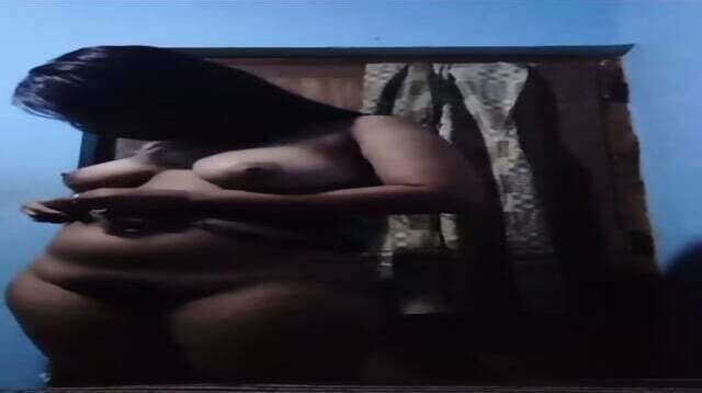 Girls nude masterbating