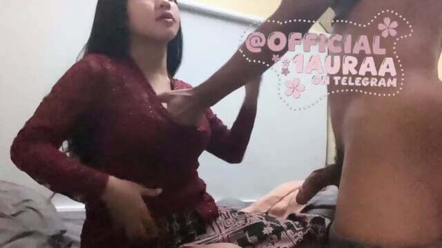 Laura Kebaya Merah Part