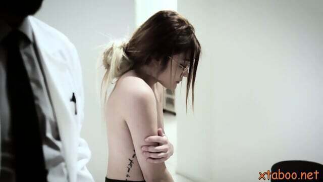 Aphrodisiac young hottie Adria Rae's muff filled with stick