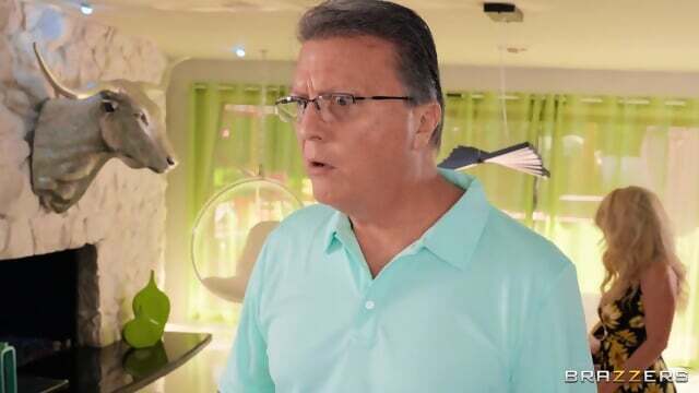 Daughter's Fucks Every Pussy House! Penelope Sadie Summers