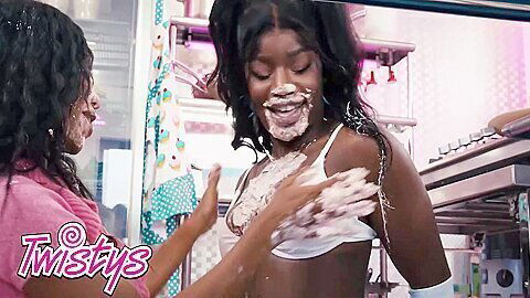 Hashira Shows Juicy Jenna Foxx Gets Really Horny Begins Licking