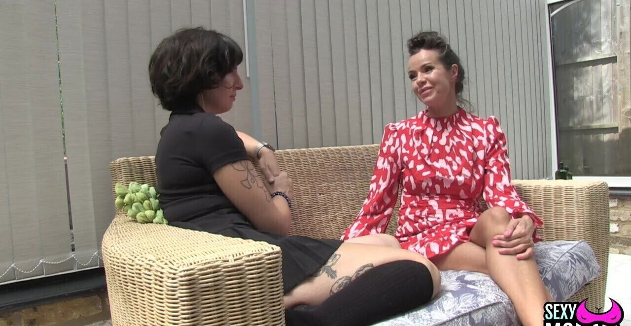 Lesbian Amica Bentley Helix stockings