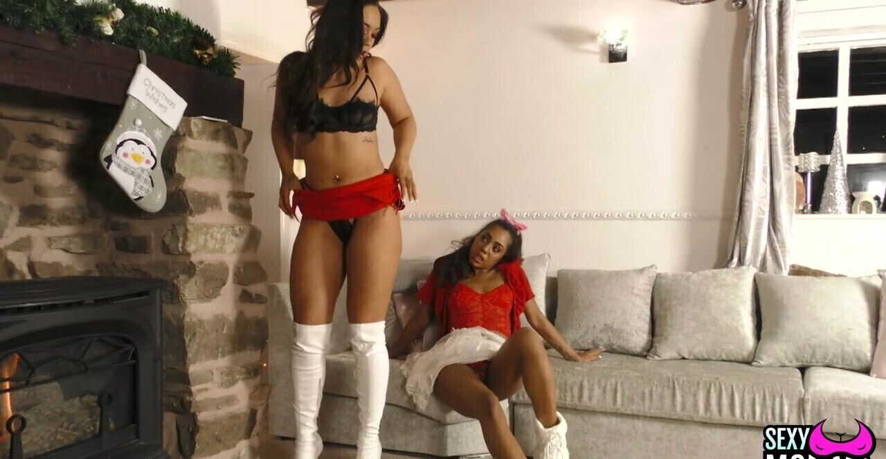 Interracial lesbian with models Kendall Delarosa