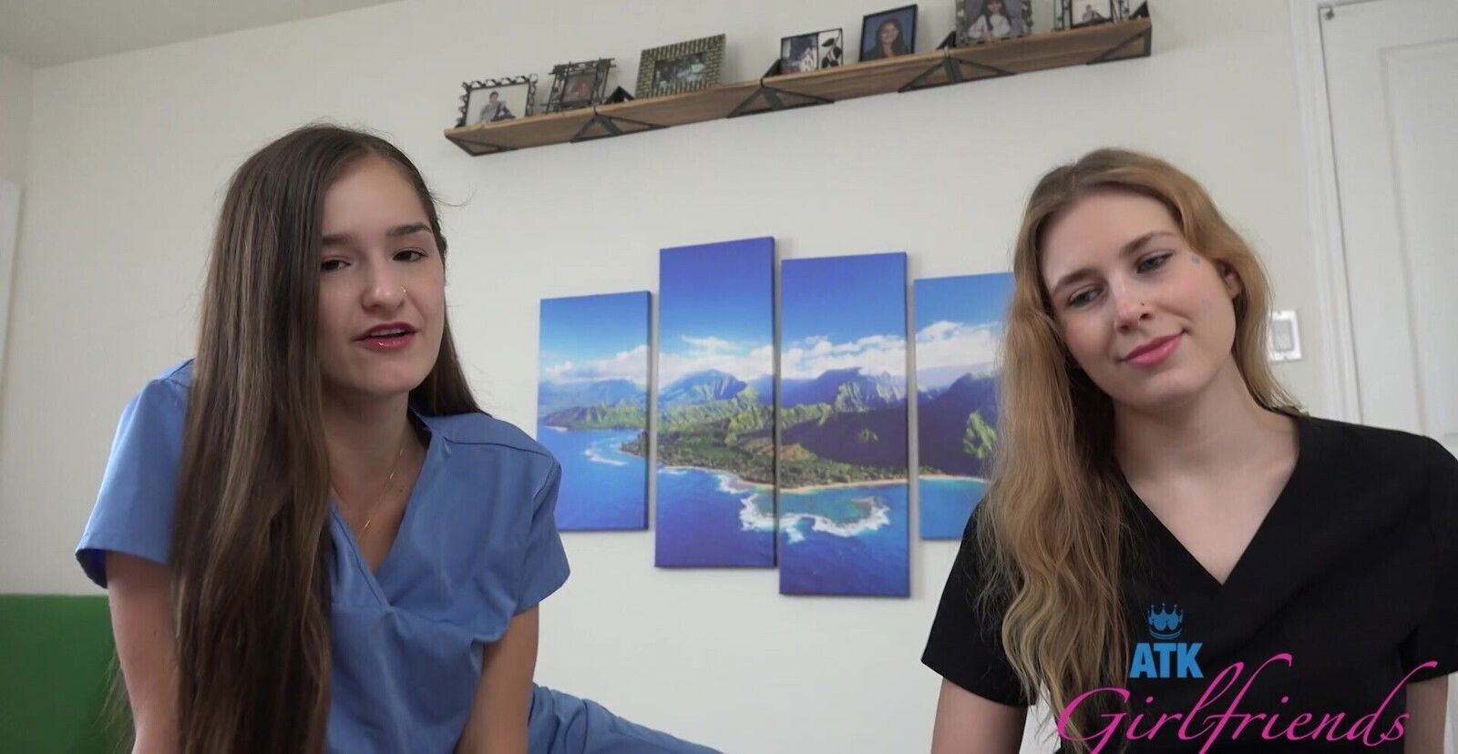 Fiona Peaches Violet Viper enjoy during threesome