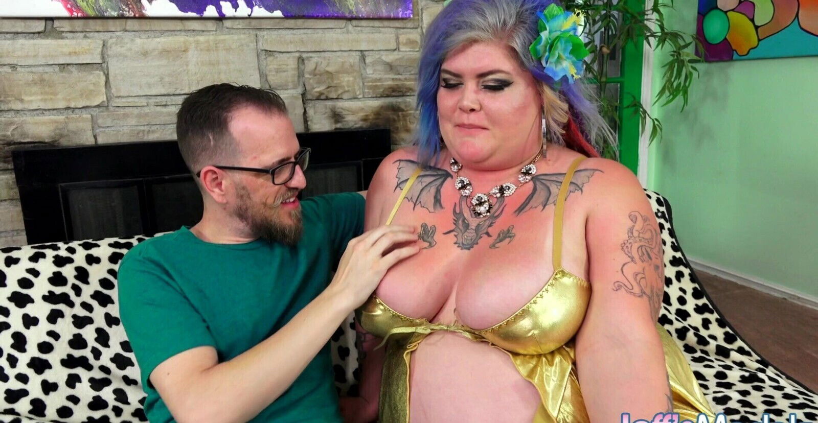 Tubby Tattooed Plumper Sasha Syren Gets Smashed