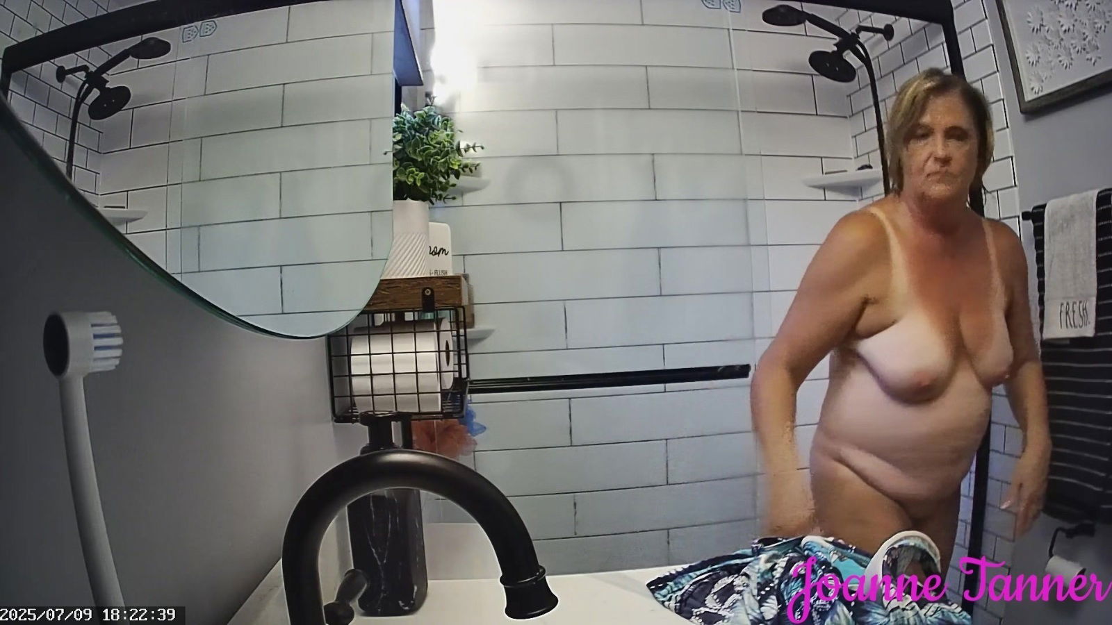 Found Hidden Footage Mrs. Joanne Tanner Real Public Schoolteacher Shower Dad's Computer