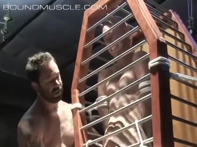 BoundMucleJocks: Master Franco wraps Chet Walkers balls until almost burst