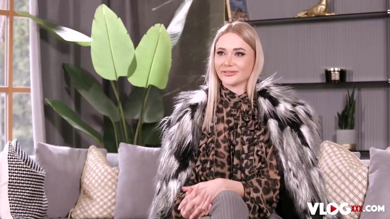 Perky Soothes Pussy With Rough Couch Venera Maxima