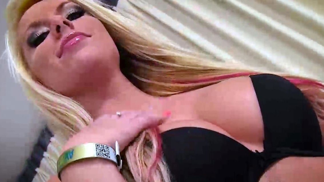 Strokies Cherry Morgan gives super sweet handjob