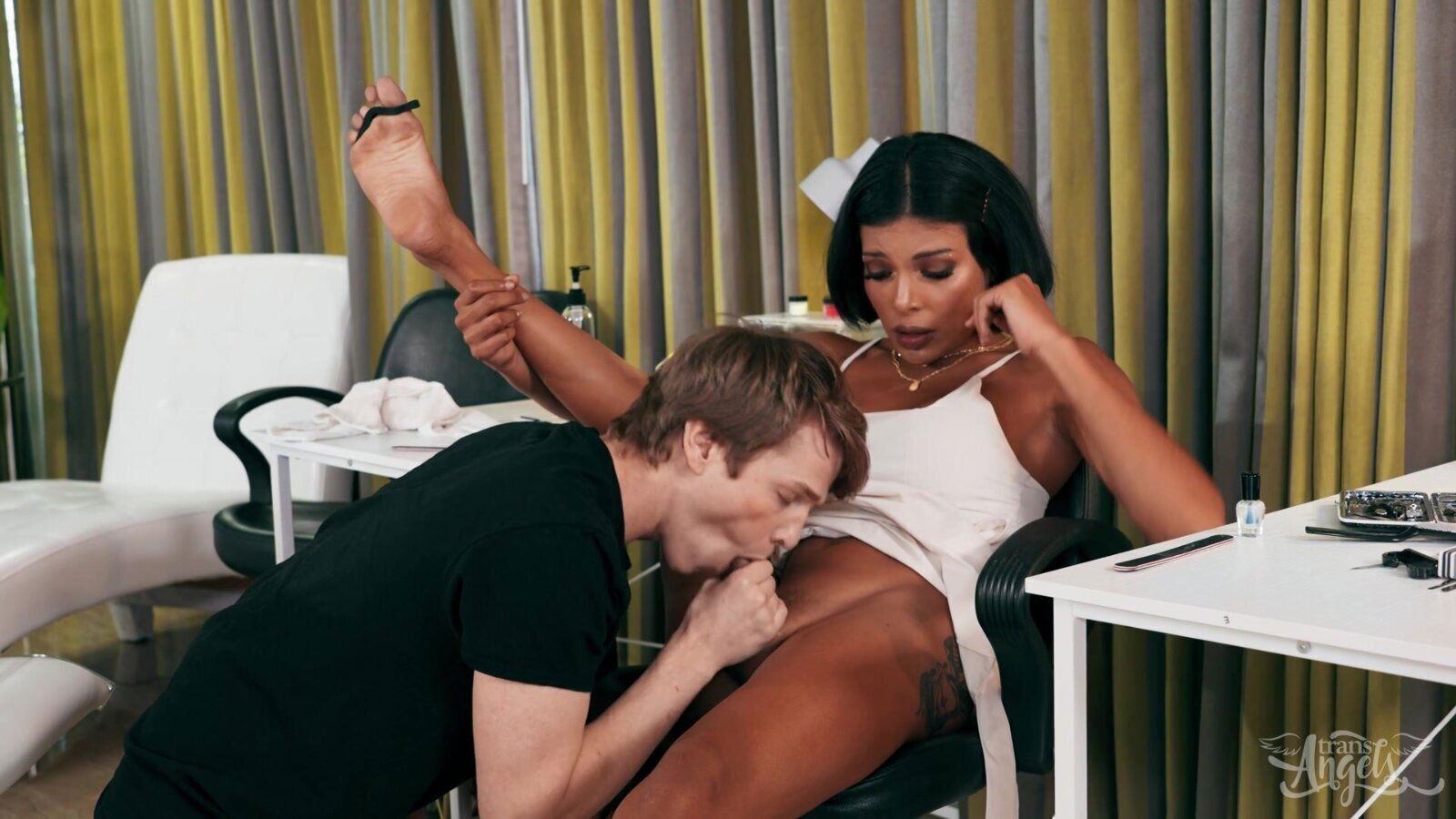 Morena's Massage Encounter Ignites Wild Passion