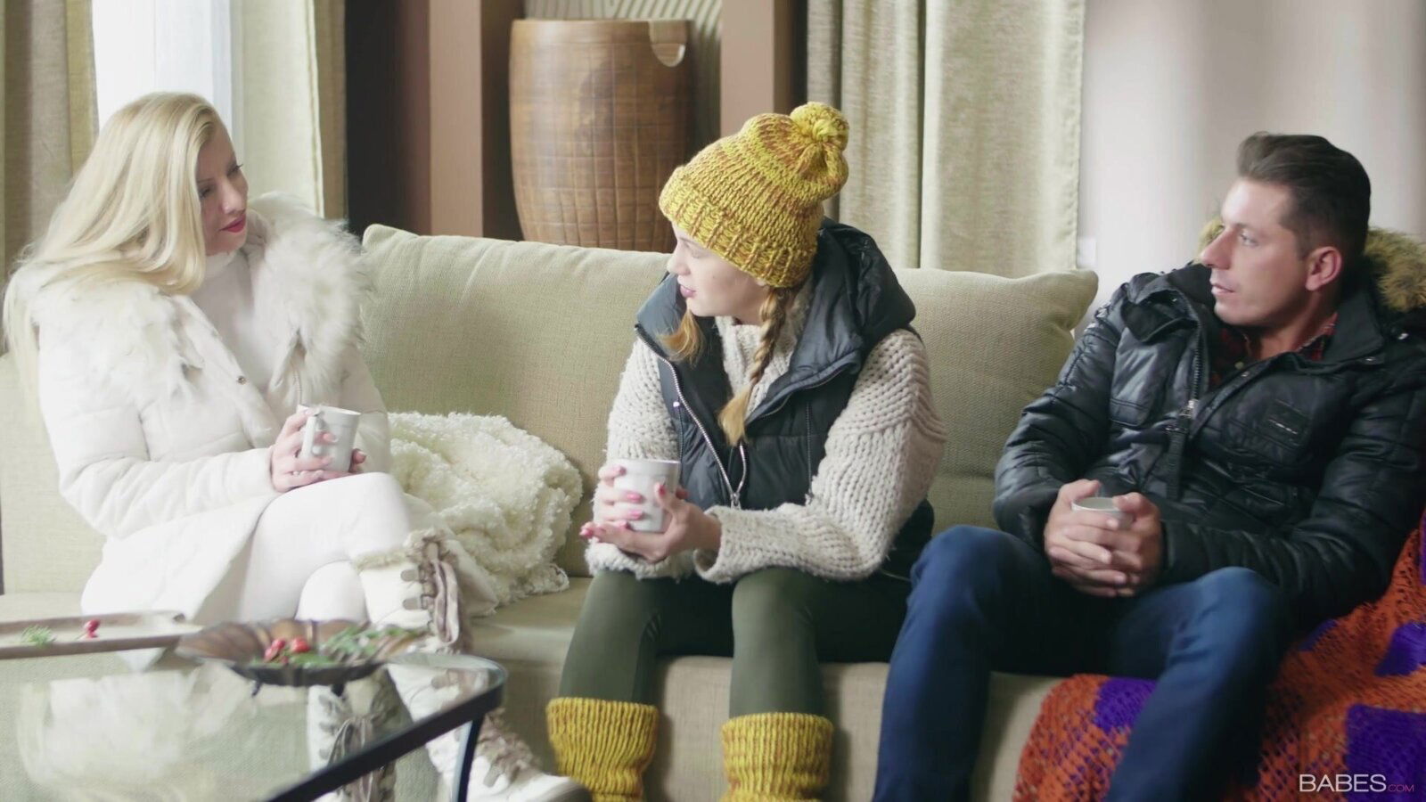 Jenny Mason's Secluded Heat Turns into Wild Threesome Bliss