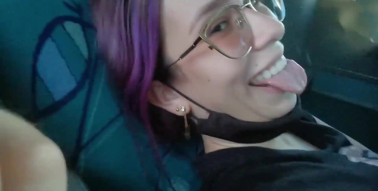 wild girlfriend wants pussy pounded right