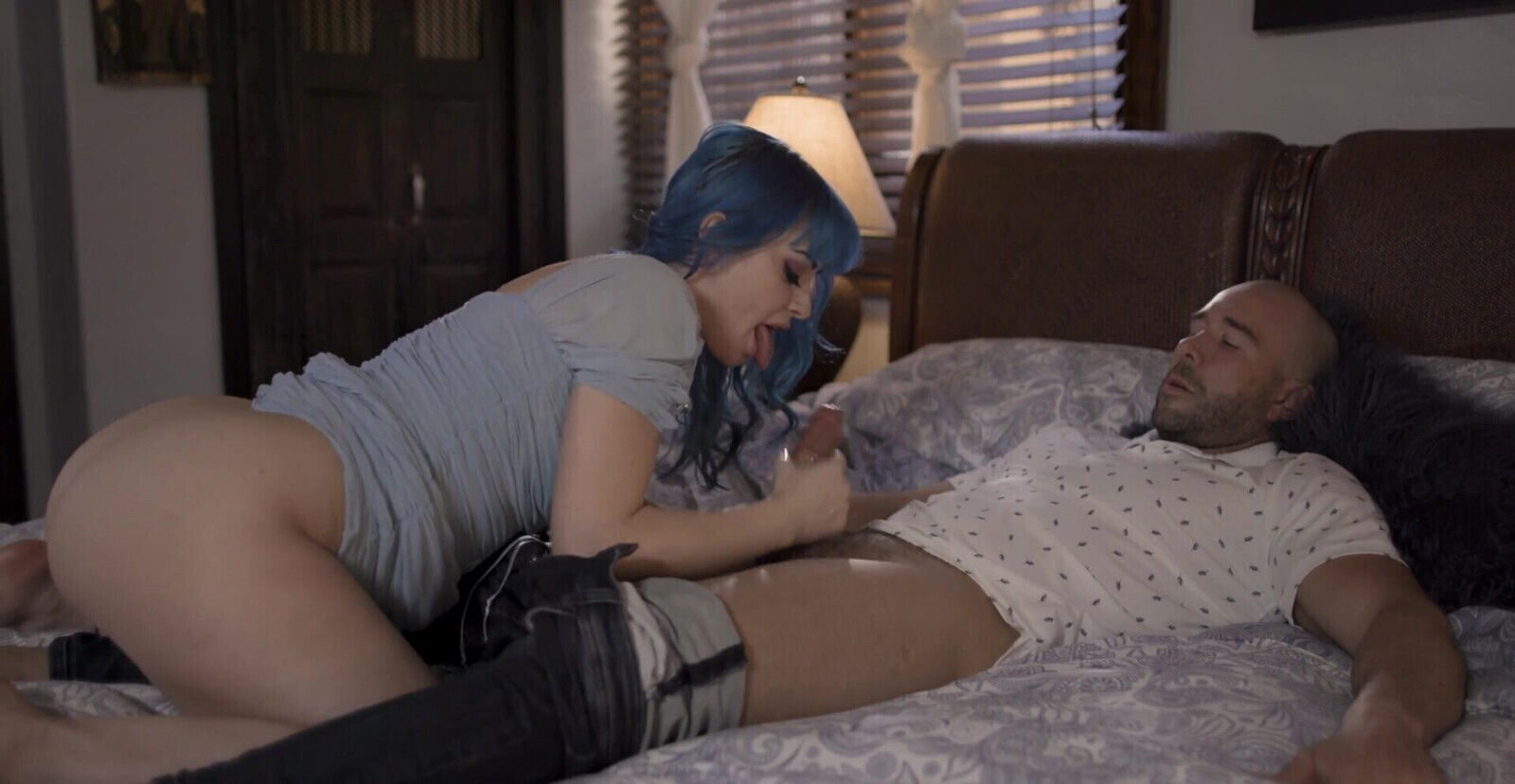 Makeup artists Will Pounder Jewelz fuck blue-haired babes doggy style