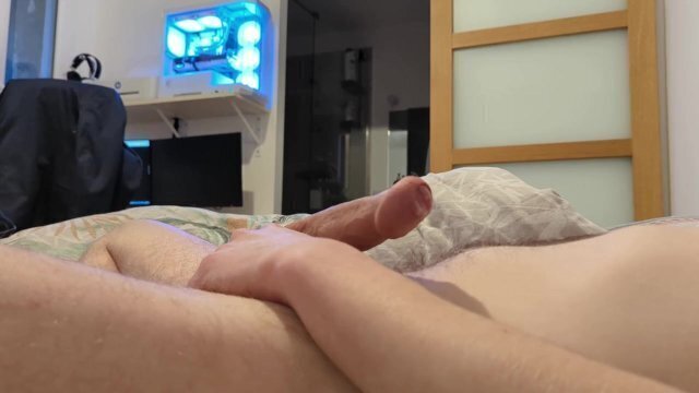 Branlette Solo Avec Belle Ejaculation