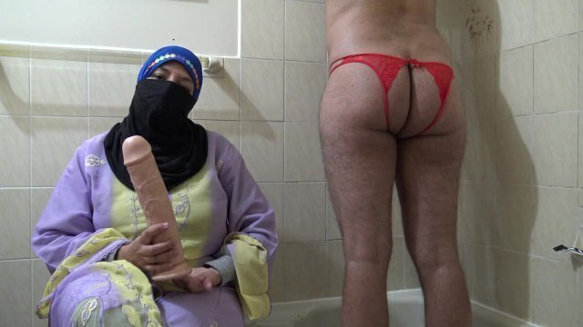 egyptian cuckold wife زوجة مصرية تحتاج قضيب كبير مهبلها