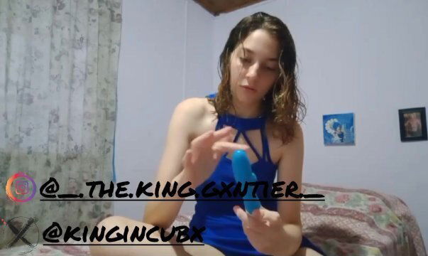 masturbo bien caliente consolador