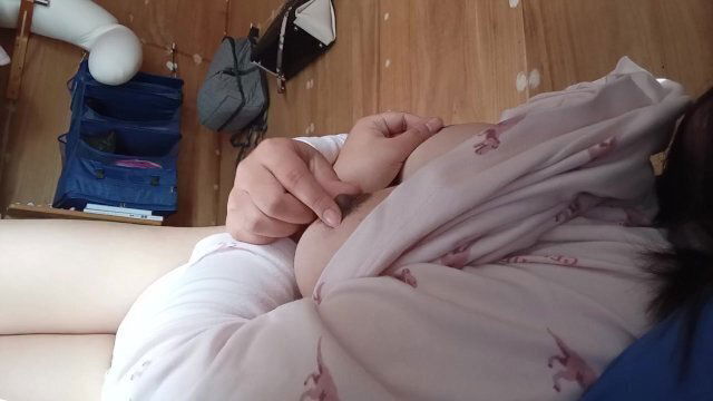 ソフトタッチチクニーでアンアン言ったりオウオウ言ったりしながらイクッ