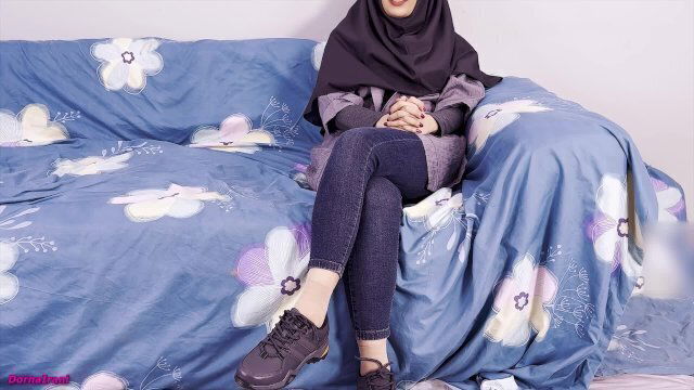 secretaryاگه کارمندای شرکت کنار بیای اینجا میگذره سفارشتو میکنم. داستانی مکالمه