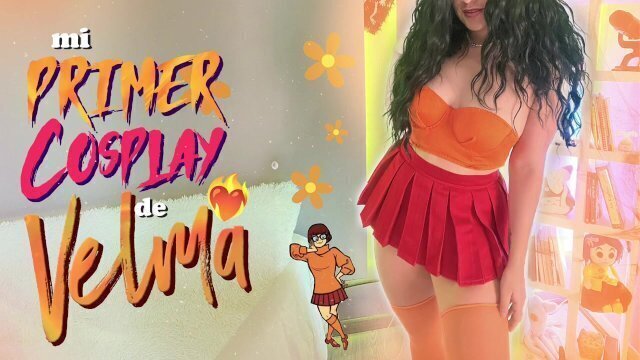 PRIMER COSPLAY VELMA Agatha Dolly