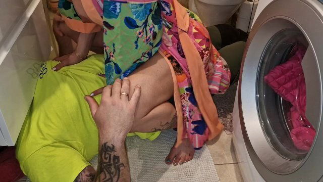 Housewife Cheating With Plumber When Husband Work