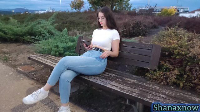 SHANAXNOW SMOKING FETISH WALKING TIGHT JEANS
