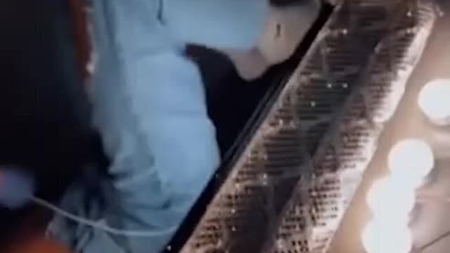 شرقي عربي جمالي تمارين يوغا وتمدد مراهقة سعودية هاوية يوتيوبر مشهورة وجميلة ومثيرة