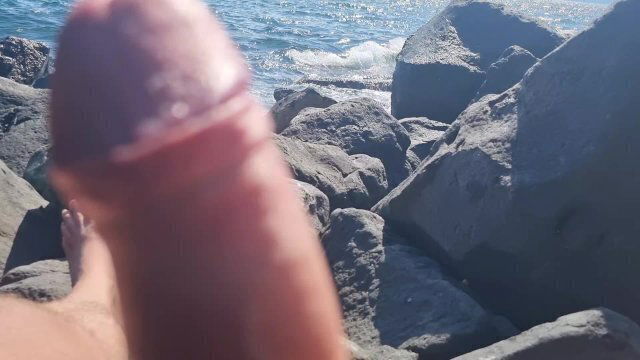 ARRAPATO PUBBLICO SEGA PUBBLICA CAZZO GROSSO CARICO PISCIO VIENI GUARDARMI ANCHE