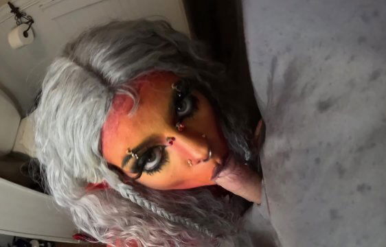 Demonic Girl Summons Dick Through GloryPortal! Accidentally Summons Daddy?!?😈💦🍆