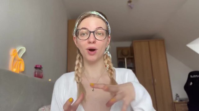 Female Relationship (FLR) dynamic